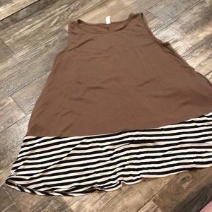 Zenana tank. Size large.